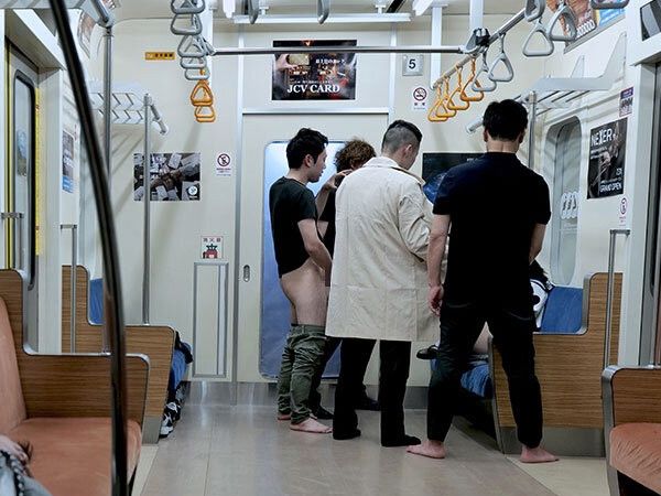 【痴漢】巨乳女子高生をトイレに連れ込み未成熟の体を弄ぶ！立ちバックでひたすらガン突き中出し♡スベスベお尻は最高～♡